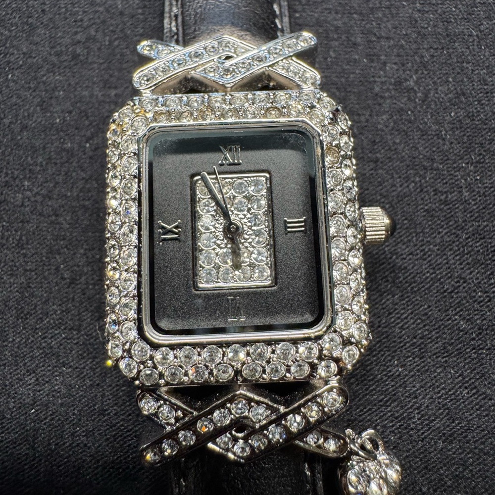 Gorgeous Victoria Wieck Crystal Watch